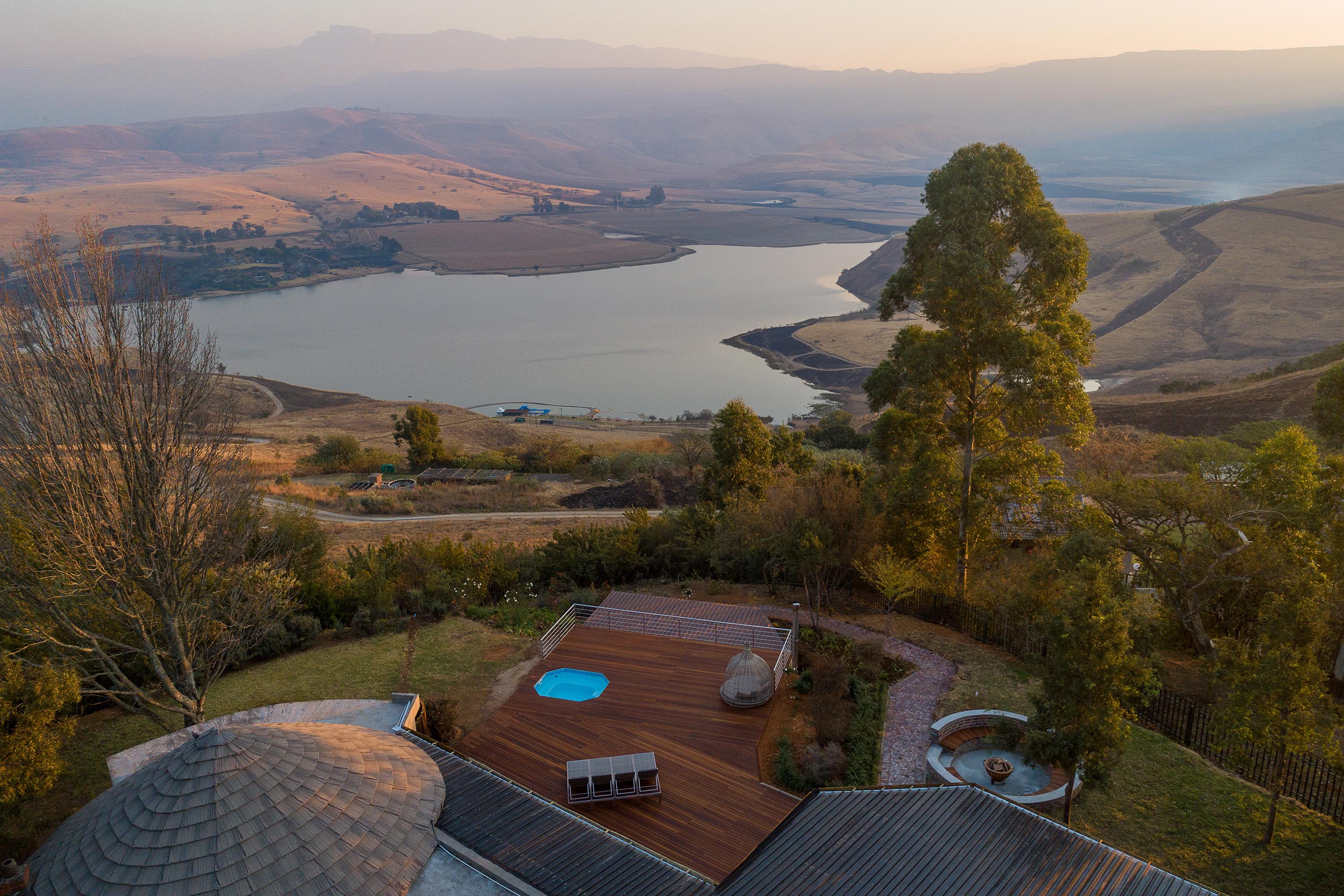 Cayley Mountain Resort Champagne Valley Εξωτερικό φωτογραφία